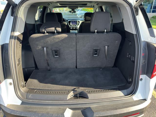 used 2023 GMC Acadia car, priced at $35,440