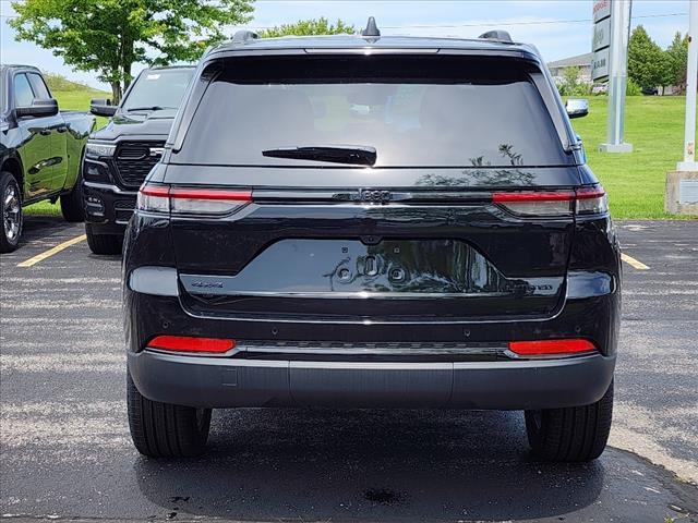 new 2024 Jeep Grand Cherokee car, priced at $48,864