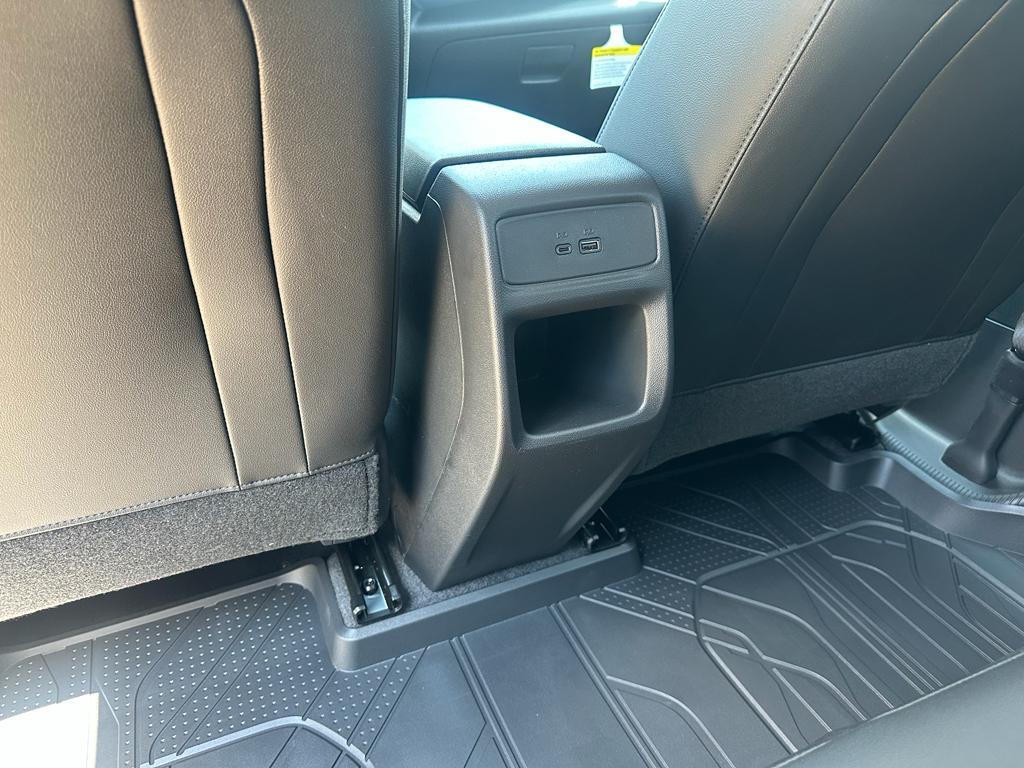 new 2025 Chevrolet Trax car, priced at $24,935