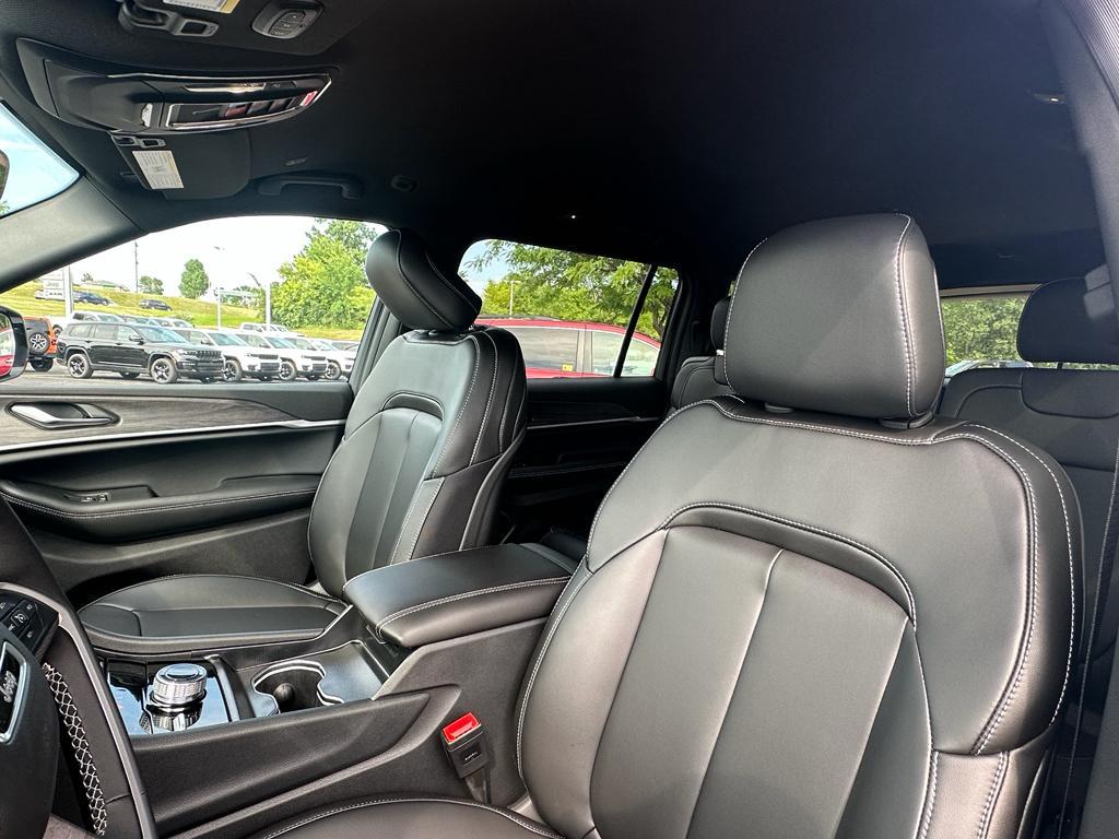 new 2025 Jeep Grand Cherokee L car, priced at $47,895