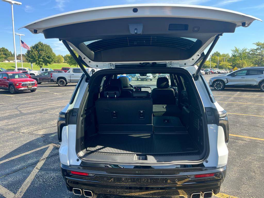 new 2026 Chevrolet Traverse car, priced at $60,890