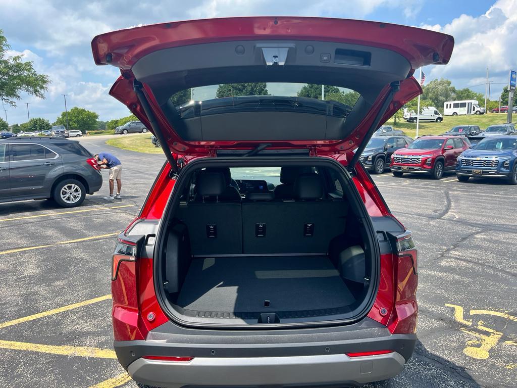 new 2026 Chevrolet Equinox car, priced at $34,305