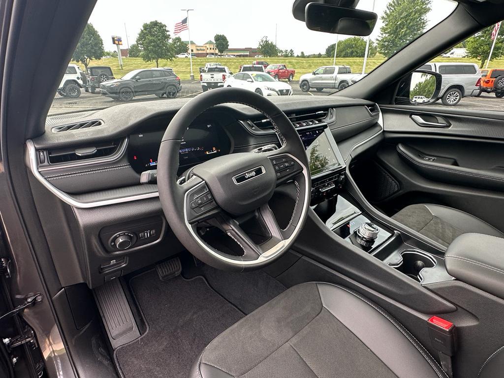 new 2025 Jeep Grand Cherokee L car, priced at $44,506