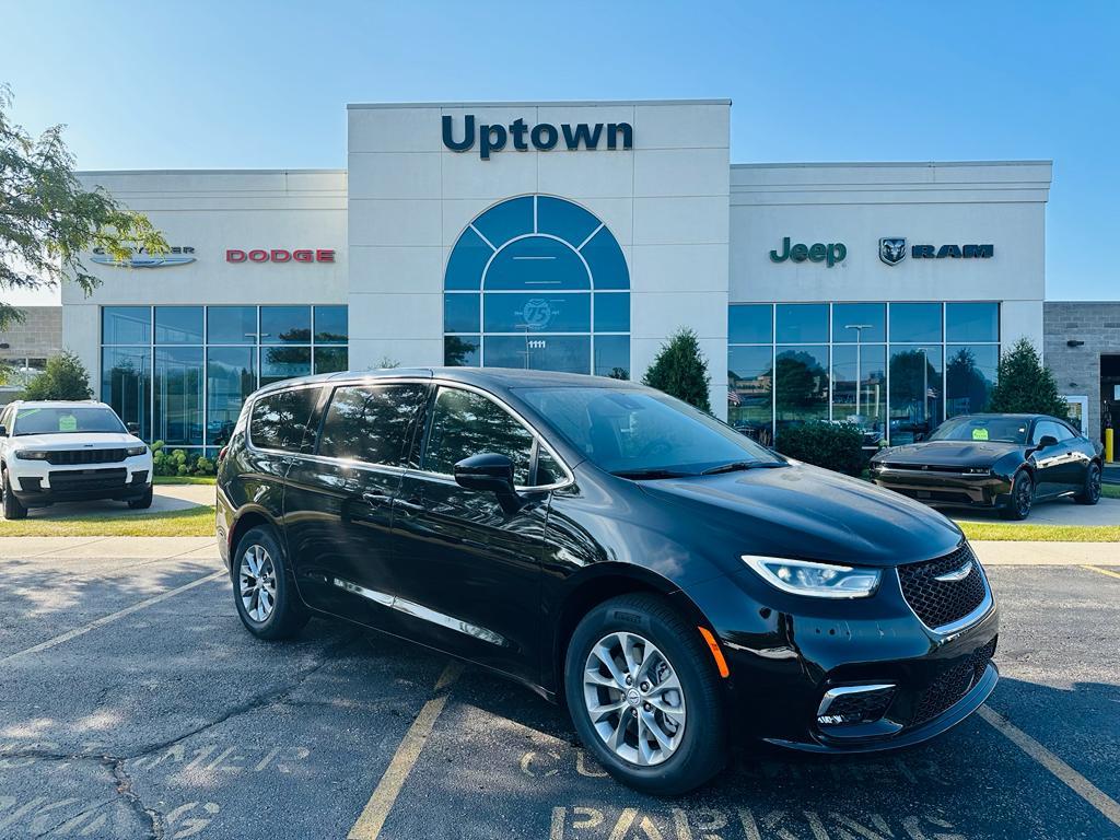 new 2026 Chrysler Pacifica car, priced at $44,901