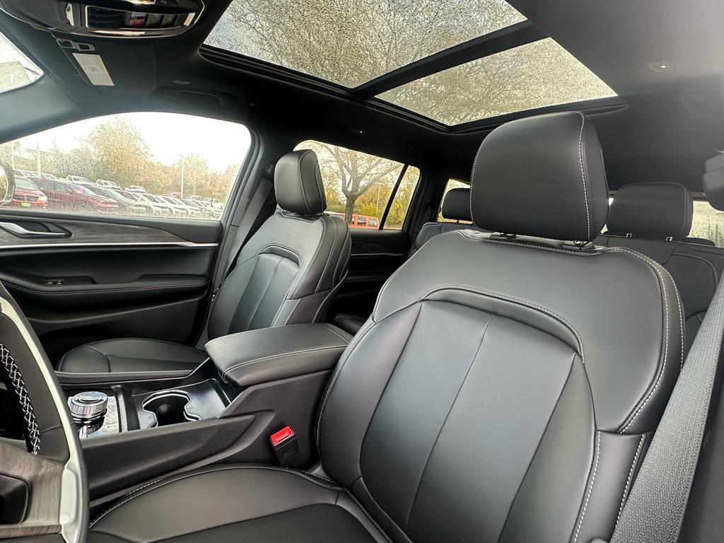 new 2025 Jeep Grand Cherokee L car, priced at $46,967