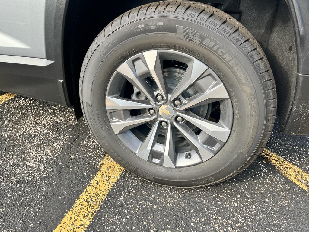 new 2026 Chevrolet Equinox car, priced at $34,815