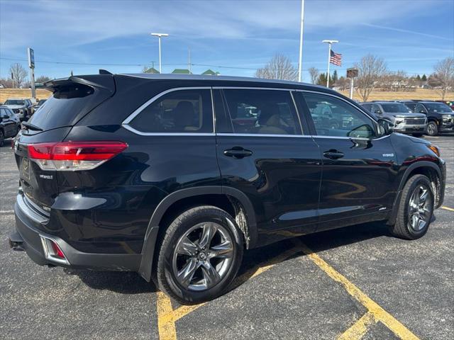 used 2019 Toyota Highlander Hybrid car, priced at $33,200