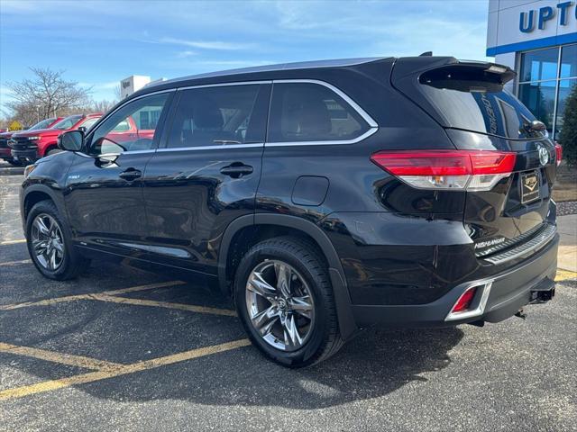 used 2019 Toyota Highlander Hybrid car, priced at $33,200