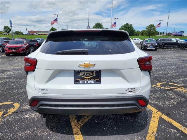 new 2025 Chevrolet Trax car