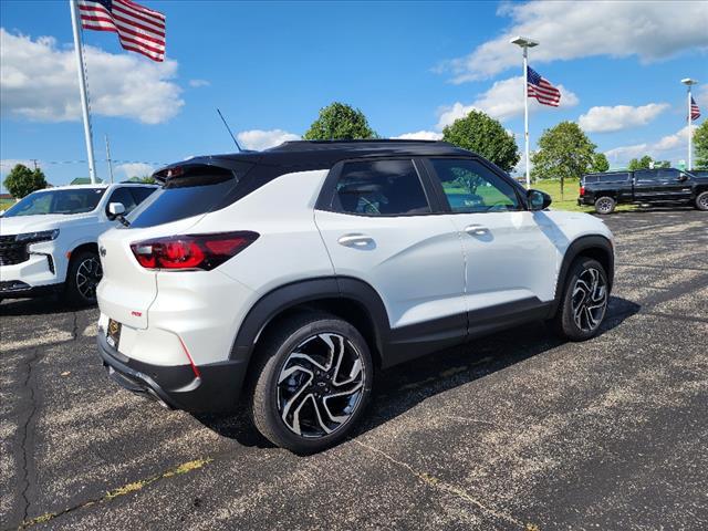 new 2025 Chevrolet TrailBlazer car, priced at $35,320