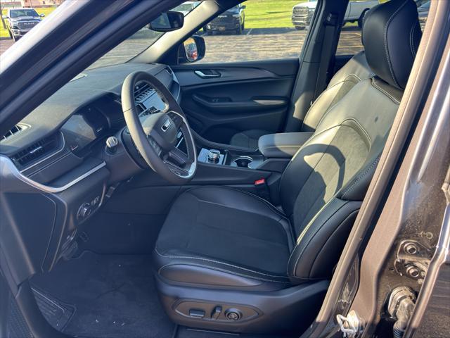 new 2025 Jeep Grand Cherokee L car, priced at $43,437