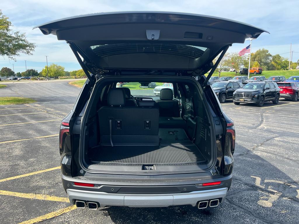 new 2026 Chevrolet Traverse car, priced at $52,840