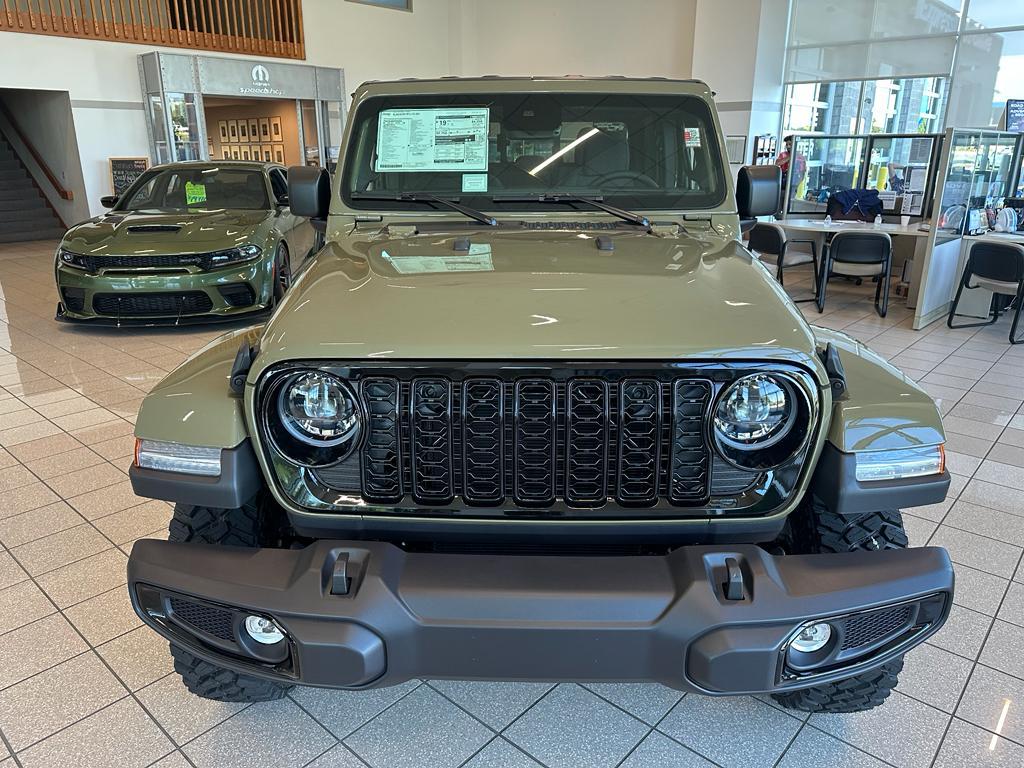 new 2025 Jeep Gladiator car, priced at $49,780