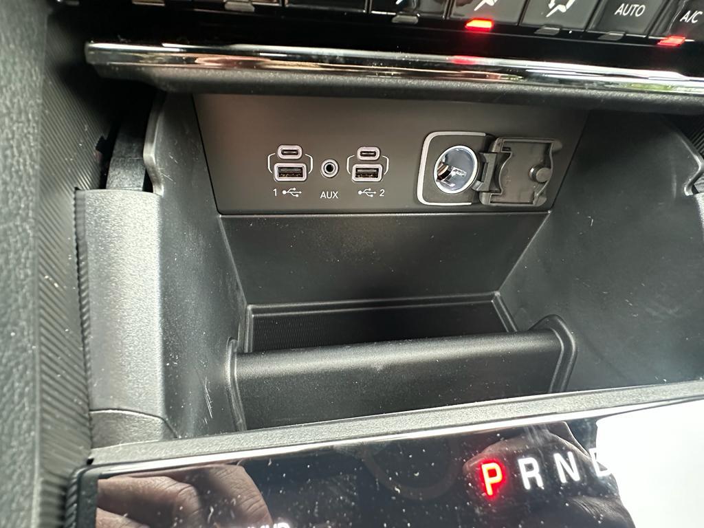 new 2025 Jeep Grand Cherokee car, priced at $45,592