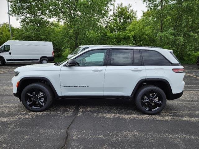 new 2024 Jeep Grand Cherokee car, priced at $41,770