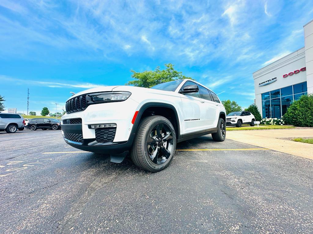 new 2025 Jeep Grand Cherokee L car, priced at $54,260