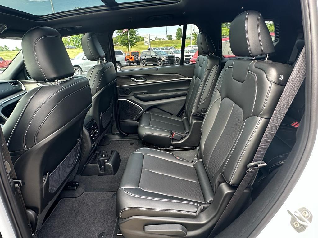 new 2025 Jeep Grand Cherokee L car, priced at $54,260