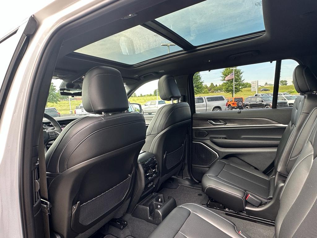 new 2025 Jeep Grand Cherokee L car, priced at $54,260