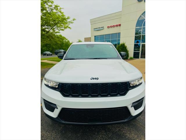 new 2025 Jeep Grand Cherokee car, priced at $43,610