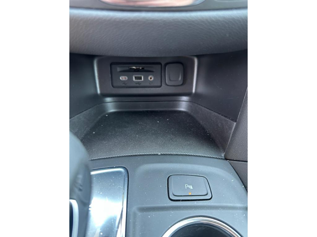 used 2024 Chevrolet Equinox car, priced at $24,590