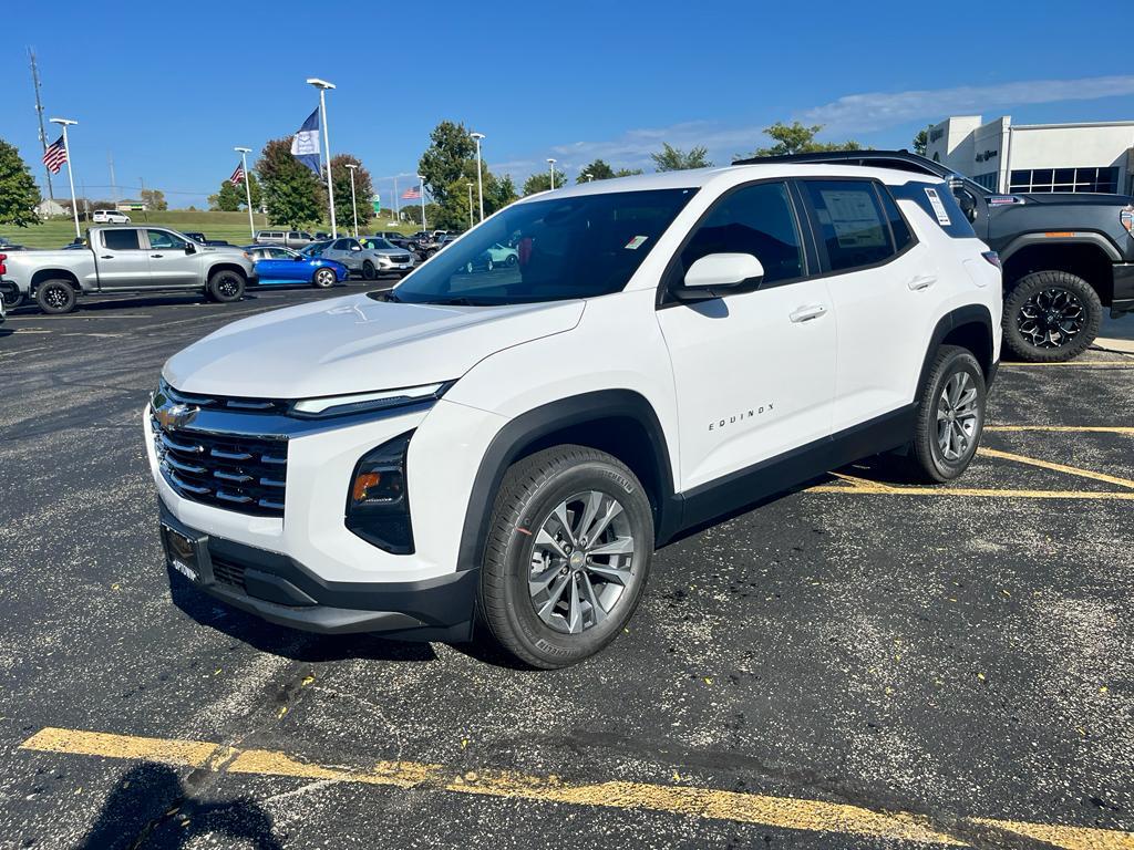 new 2026 Chevrolet Equinox car, priced at $31,320