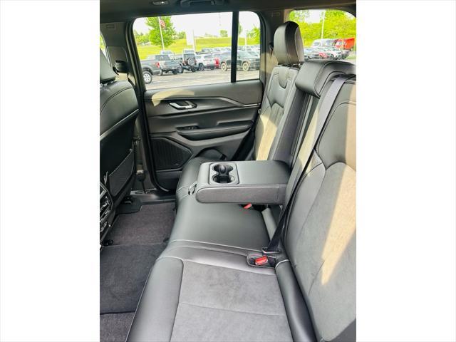 new 2025 Jeep Grand Cherokee car, priced at $43,610