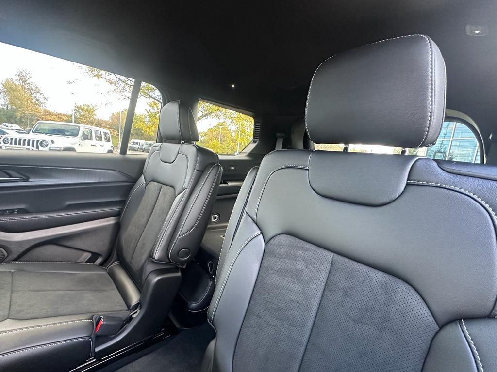 new 2025 Jeep Grand Cherokee L car, priced at $44,072