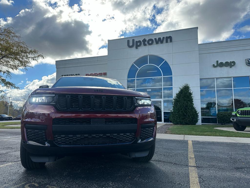 new 2025 Jeep Grand Cherokee L car, priced at $44,072