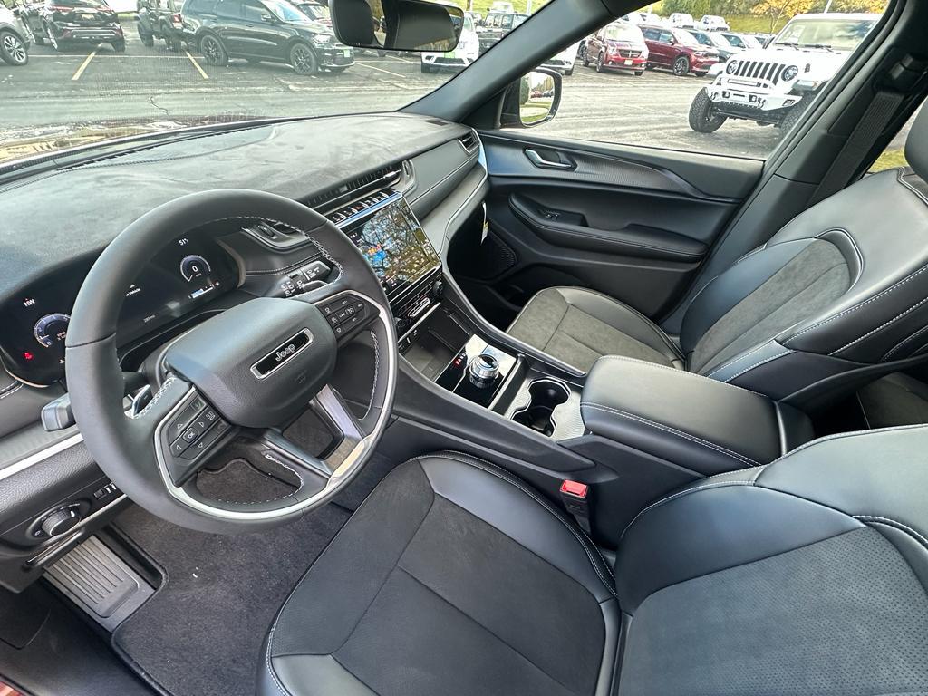 new 2025 Jeep Grand Cherokee L car, priced at $44,072