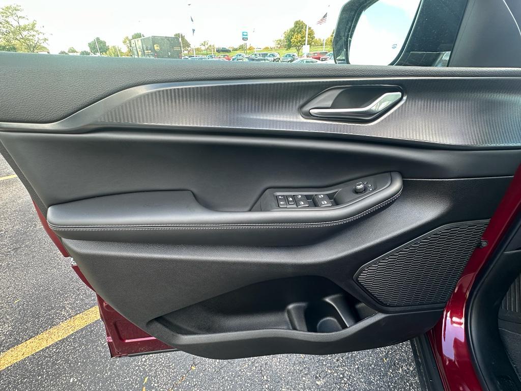 new 2025 Jeep Grand Cherokee L car, priced at $44,072