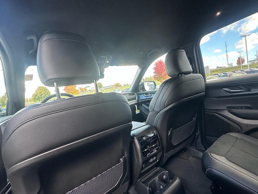 new 2025 Jeep Grand Cherokee L car, priced at $44,072