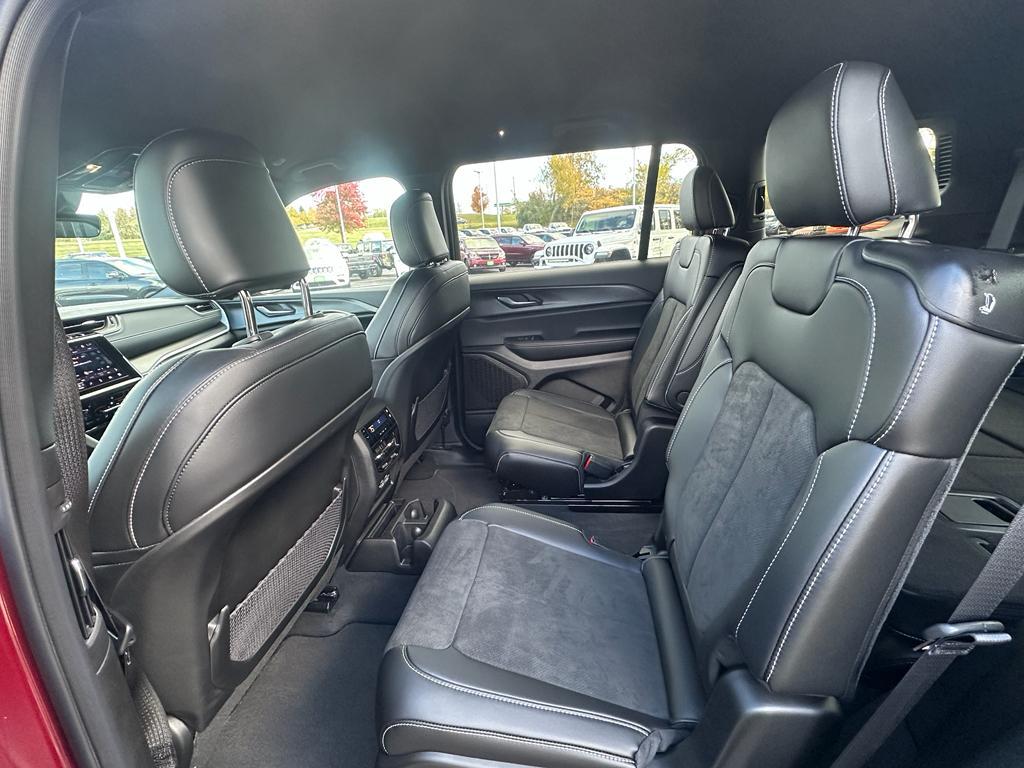 new 2025 Jeep Grand Cherokee L car, priced at $44,072