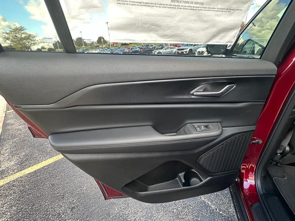 new 2025 Jeep Grand Cherokee L car, priced at $44,072