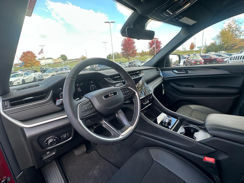 new 2025 Jeep Grand Cherokee L car, priced at $44,072