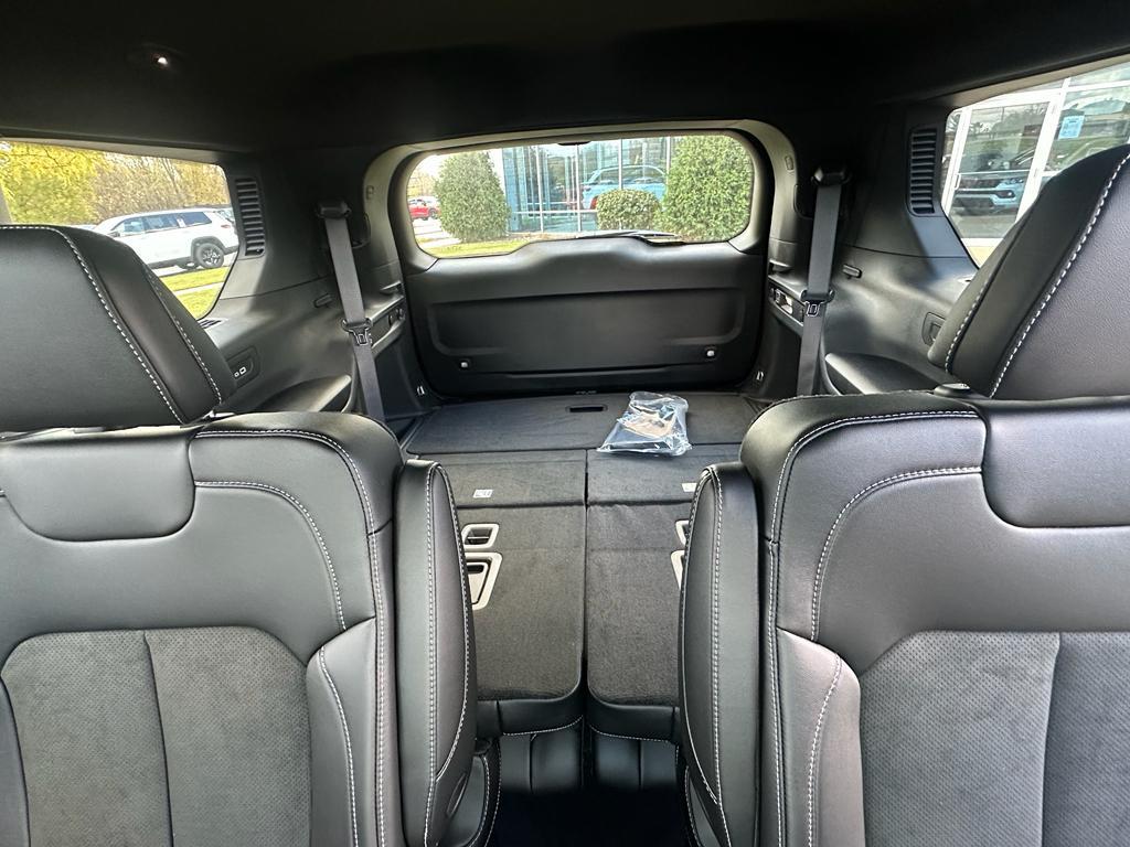 new 2025 Jeep Grand Cherokee L car, priced at $44,072