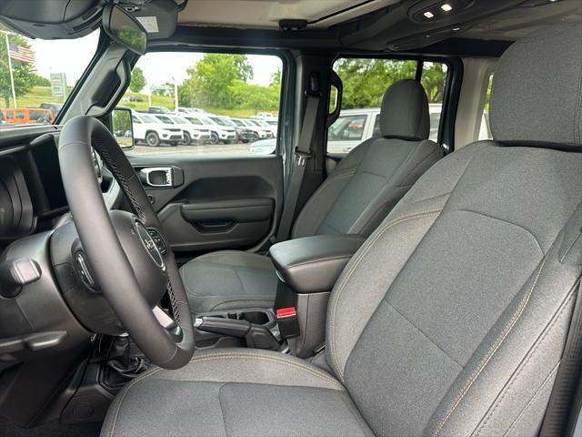 new 2025 Jeep Wrangler car, priced at $52,170