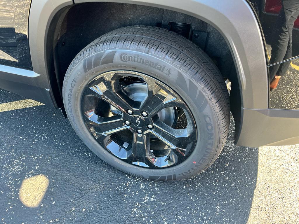 new 2026 Chevrolet Equinox car, priced at $34,415