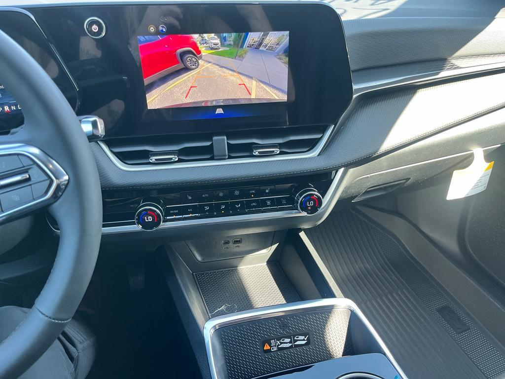 new 2026 Chevrolet Equinox car, priced at $34,415