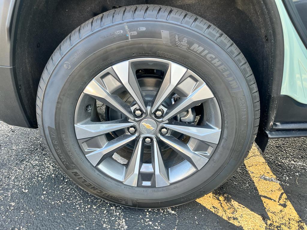 new 2026 Chevrolet Equinox car, priced at $31,495