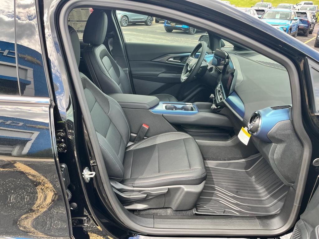 new 2025 Chevrolet Equinox EV car, priced at $39,995
