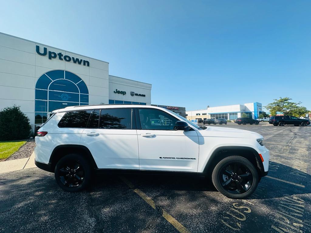 new 2025 Jeep Grand Cherokee L car, priced at $42,499