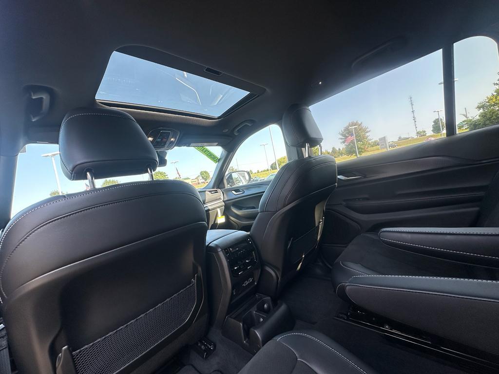 new 2025 Jeep Grand Cherokee L car, priced at $42,499