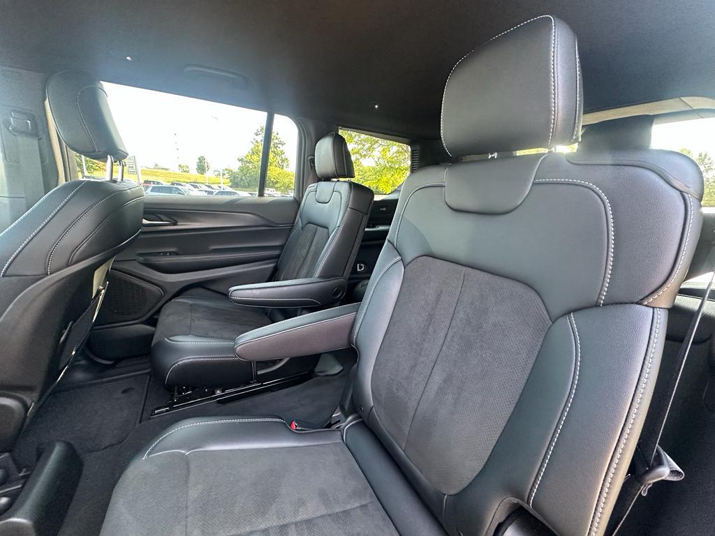 new 2025 Jeep Grand Cherokee L car, priced at $42,499
