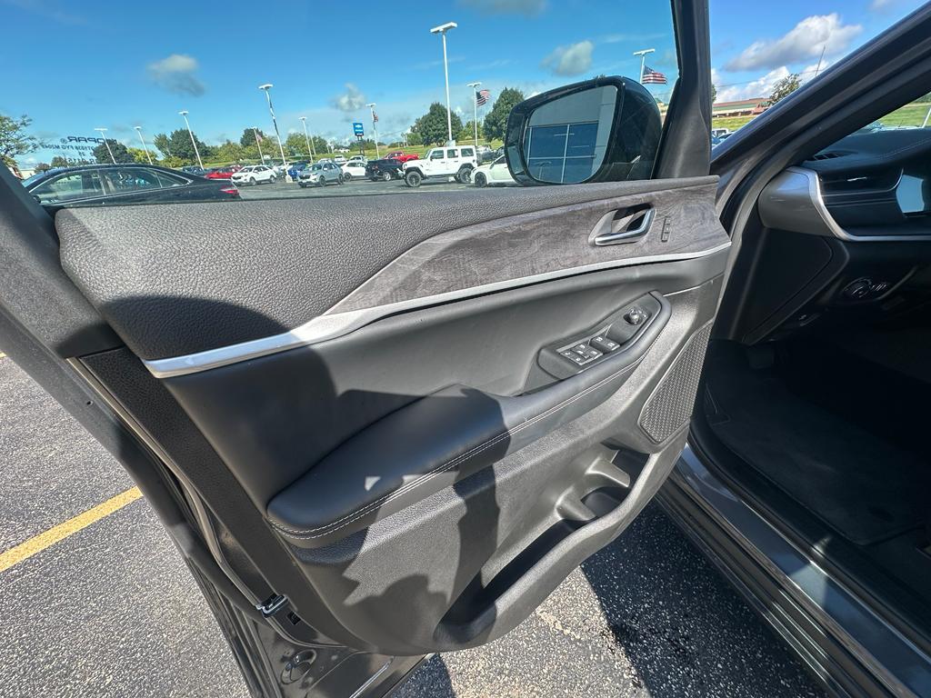 new 2025 Jeep Grand Cherokee car, priced at $40,270