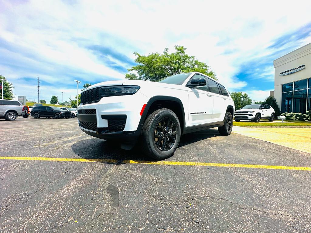 new 2025 Jeep Grand Cherokee L car, priced at $42,488