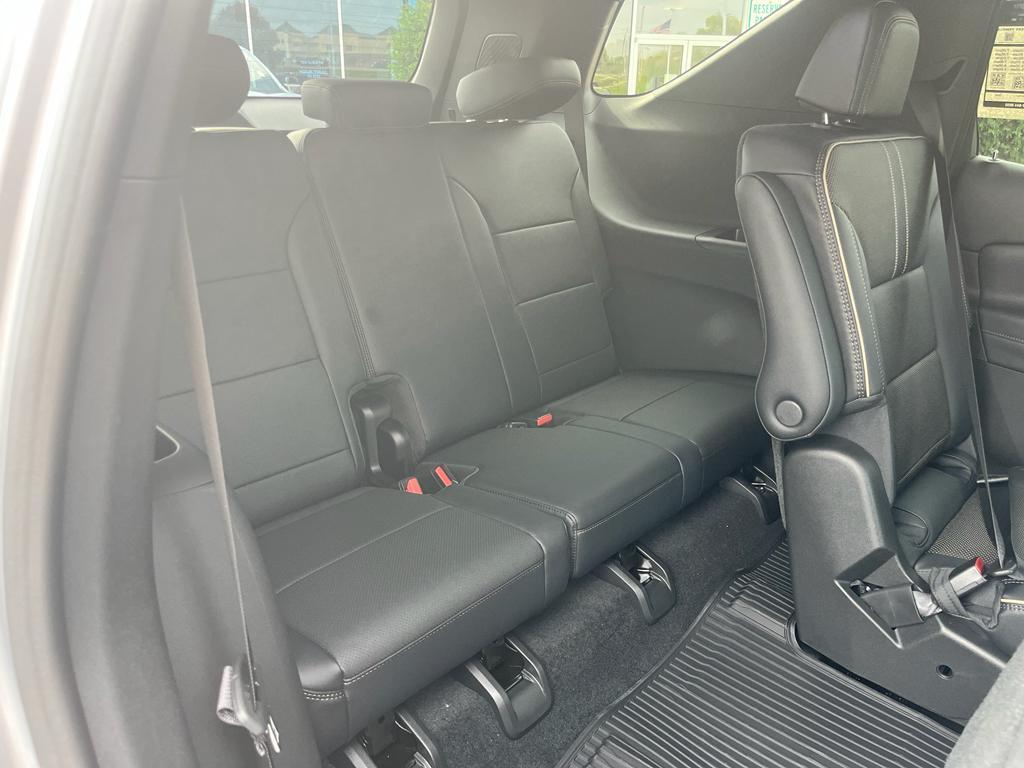 new 2026 Chevrolet Traverse car, priced at $58,215