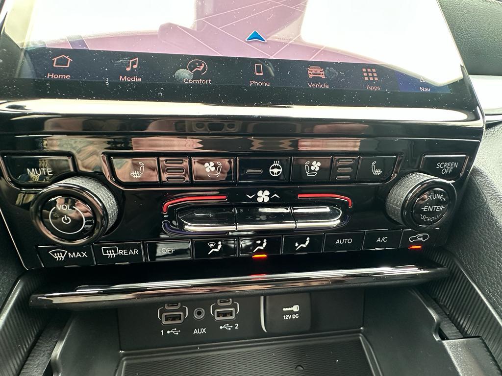 new 2025 Jeep Grand Cherokee car, priced at $51,496
