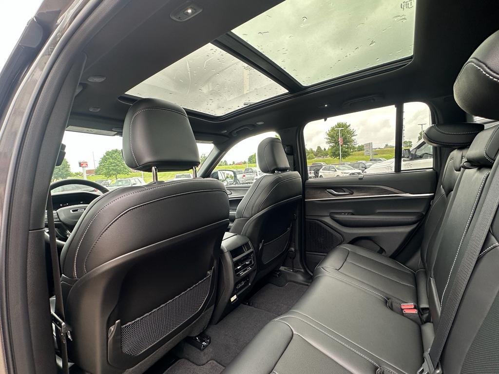 new 2025 Jeep Grand Cherokee car, priced at $51,496