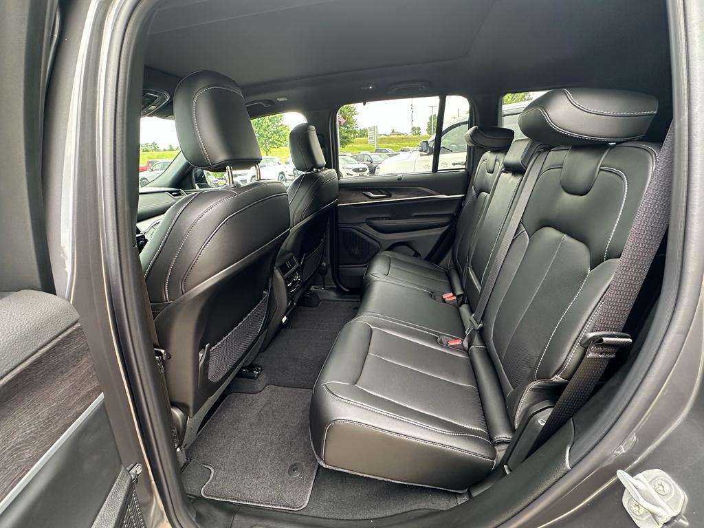 new 2025 Jeep Grand Cherokee car, priced at $51,496