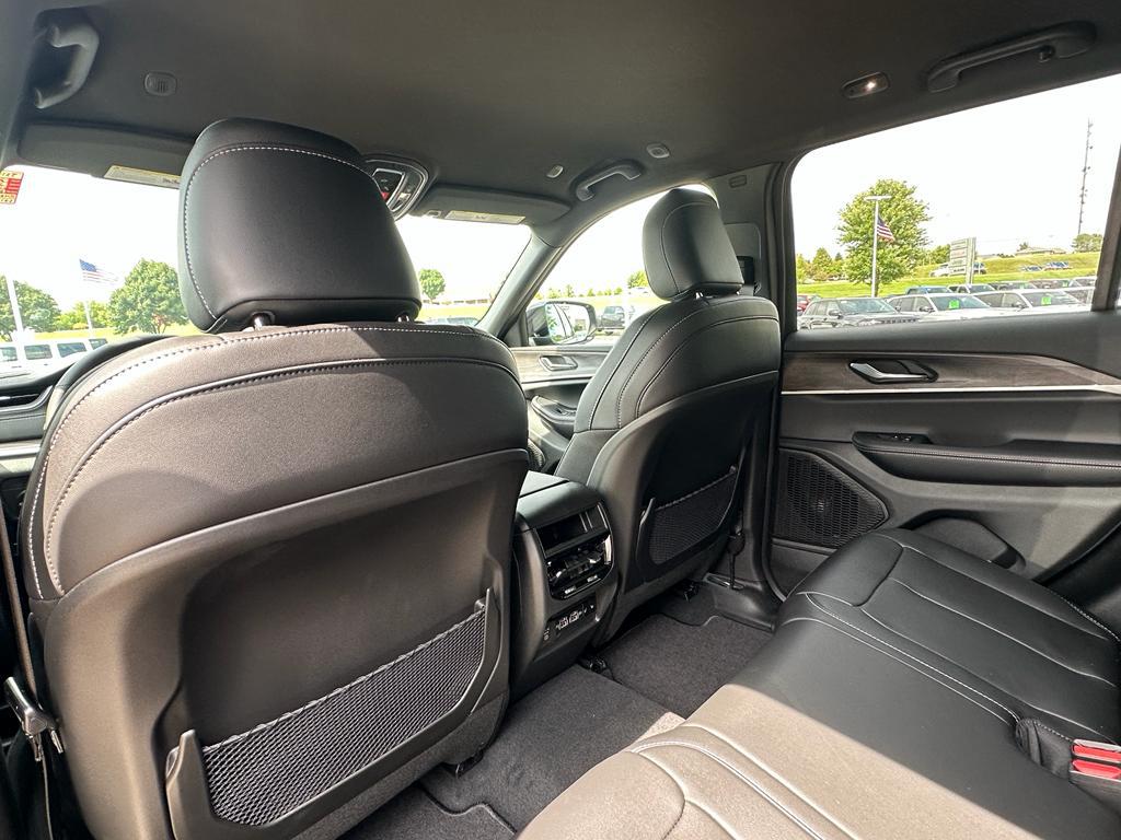 new 2025 Jeep Grand Cherokee car, priced at $46,763